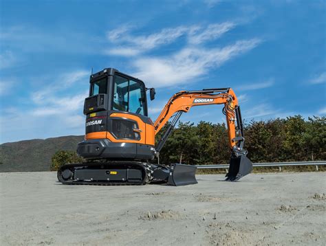 what to look for when buying a mini excavator|are mini excavators good.